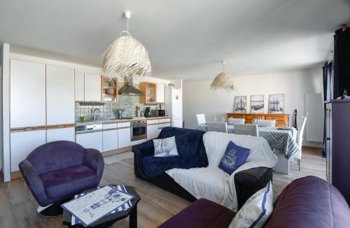 Sainte-Cecile-Plage Apartment | La Madély