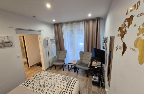 Vernon Apartment | La Mad Experience