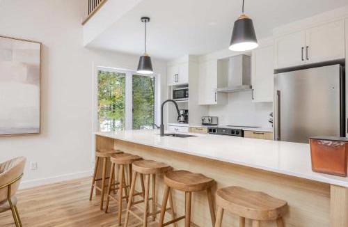 Shannon Ski Chalet | La Madeleine - Comfort & Elegance in the Forest - Spa & Office
