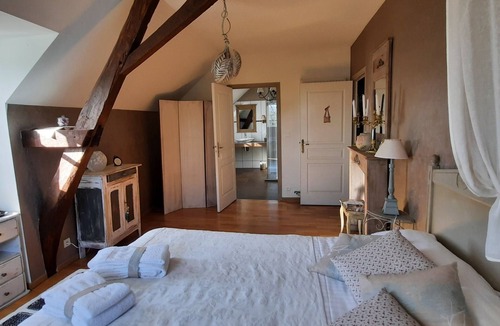 Savigny-en-Veron House | La Magnanerie