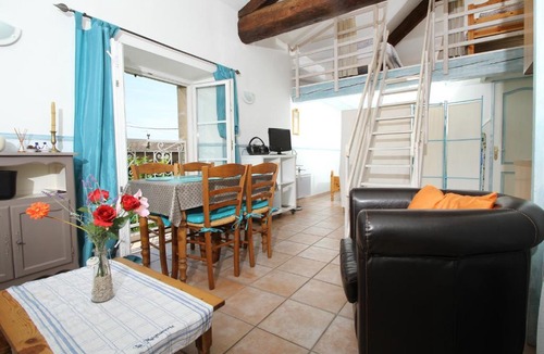 Suze-la-Rousse House | La Magnanerie