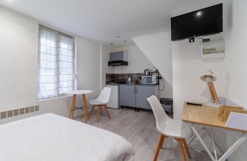 Valenciennes Apartment | La Mahana Room ~ Arrivée autonome ~ 2 personnes