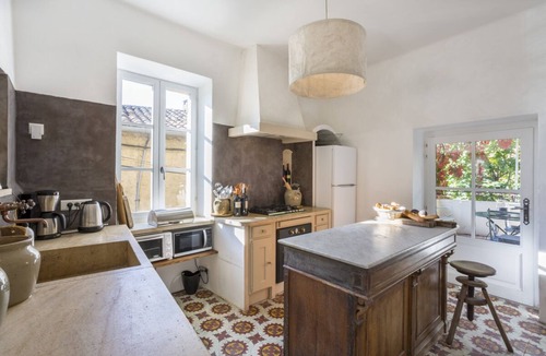 La Capelle-et-Masmolene Villa | La Maison Du Sud - Three Bedroom Villa, Sleeps 6