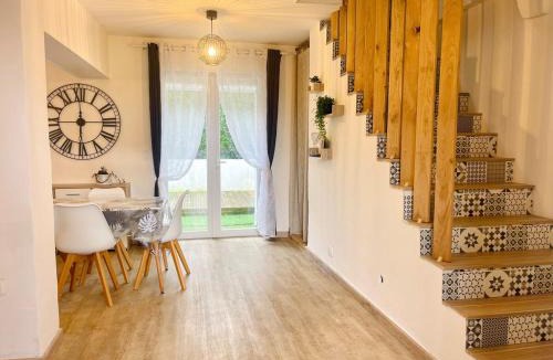 Saint-Hilaire-Saint-Mesmin House | La maison de la Petite Martinières