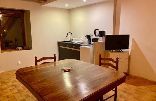 Saint-Hilaire-sous-Romilly House | La maisonnette