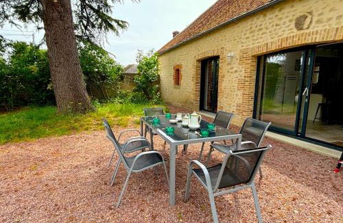 Sainte-Scolasse-sur-Sarthe House | La Maison D'Emile