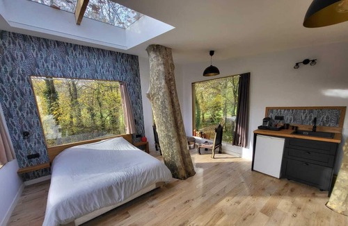 Escolives-Sainte-Camille Cabin | La Maison Dans les Arbres