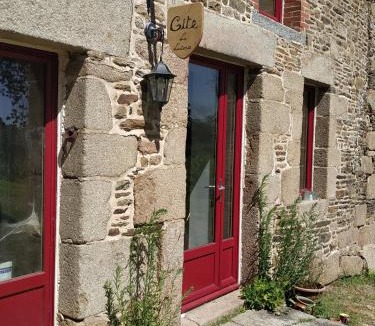 Bazouges-la-Perouse House | La maison à Jean