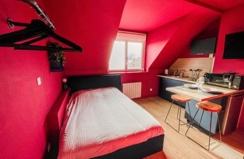 Valenciennes Apartment | La Maison 12