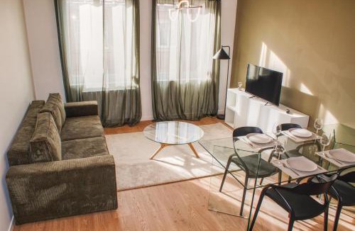 Valenciennes Apartment | La Maison 12
