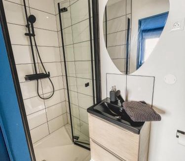 Valenciennes Apartment | La Maison 12