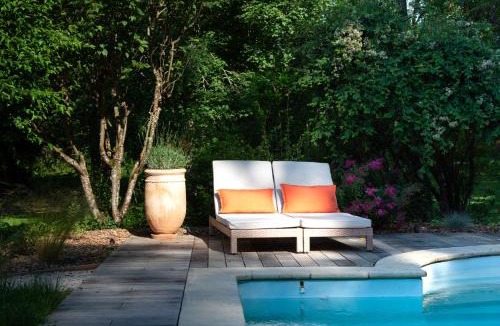 Couches House | La Maison 1680