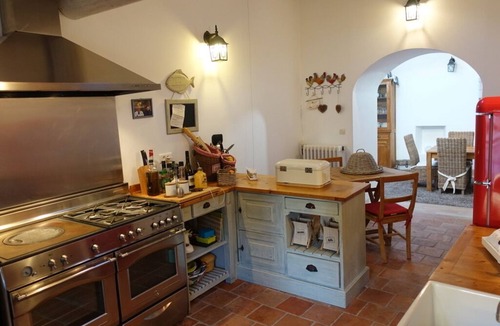 Cucuron House | La Maison a peaceful and inspiring place to stay, in the heart of the village