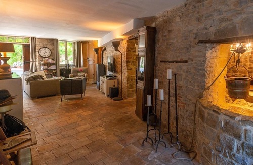 Cordes-sur-Ciel Bed & Breakfast | La Maison au Puits