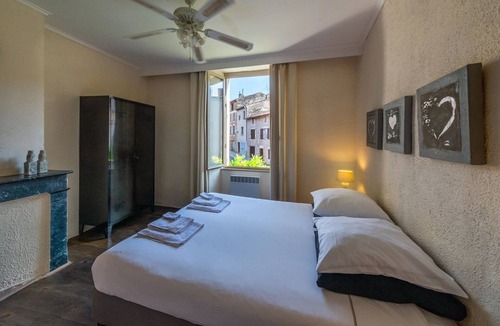 Cordes-sur-Ciel Bed & Breakfast | La Maison au Puits