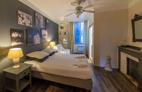 Cordes-sur-Ciel Bed & Breakfast | La Maison au Puits