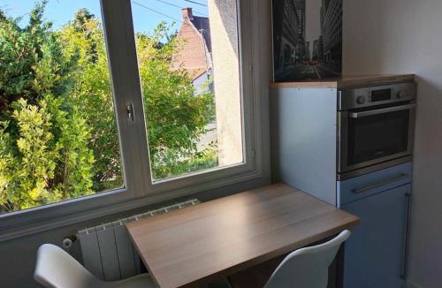 Henin-Beaumont Apartment | La maison aux escargots *Jacuzzi*