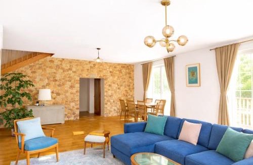 Saint-Cyr-sur-Loire House | La maison aux 5 nids