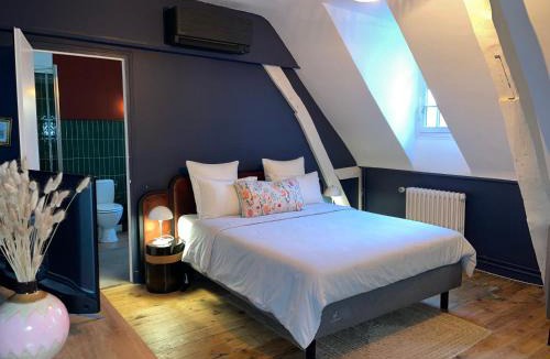 Tarbes House | La Maison aux murs anciens et ses chambres