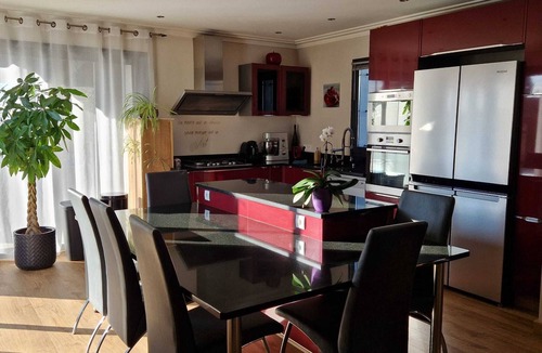 Sorigny House | La maison aux palmiers, swimming pool, spa