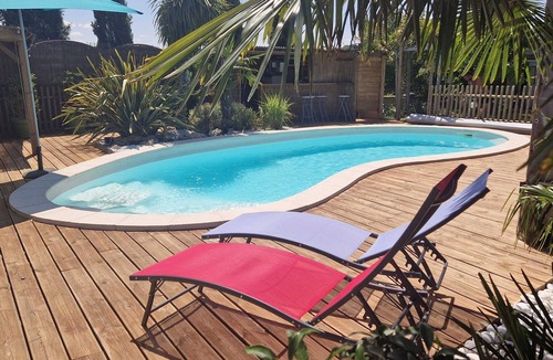 Sorigny House | La maison aux palmiers, swimming pool, spa