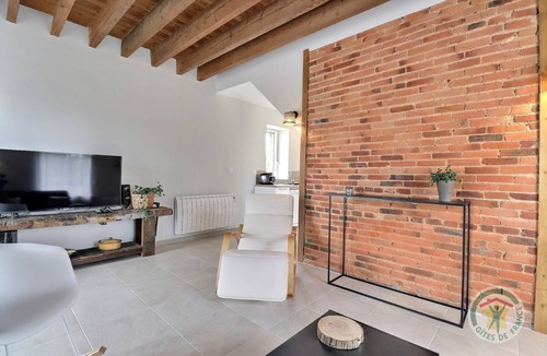 Hede House | La Maison aux Portes des Ecluses