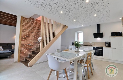 Hede House | La Maison aux Portes des Ecluses