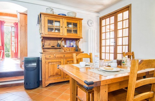 Entrecasteaux House | La maison aux volets bleus by Interhome