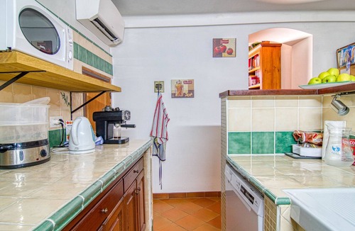 Entrecasteaux House | La maison aux volets bleus by Interhome