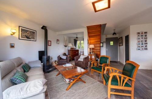 Arzon House | La maison aux volets bleus