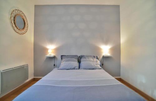 Saint-Alban House | La Maison aux Volets Roses