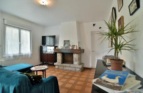 Saint-Alban House | La Maison aux Volets Roses