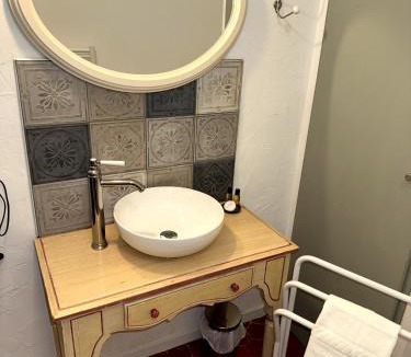 Bouyon House | LA Maison BARNOIN GITE