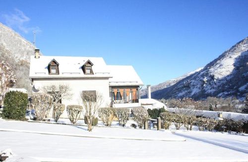 Antignac House | La maison Bellevue