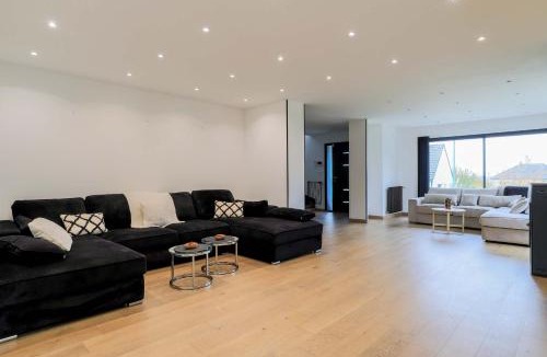 Coisy House | La Maison Bellevue - Garden Parking 13 min from Amiens
