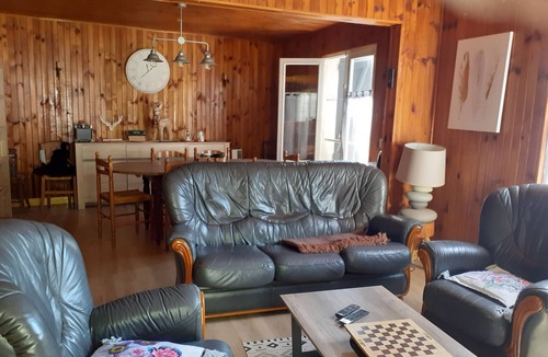 Ustou House | La maison blanche facing the Cirque de Cagateille, ski, hiking, Ariege pleasures