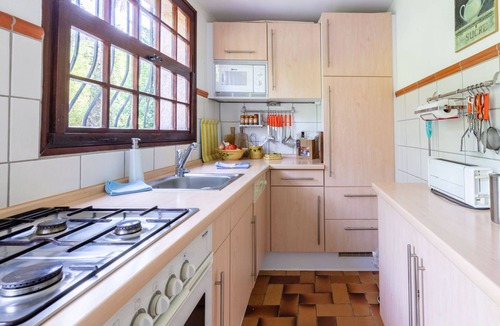 Les Restanques House | La Maison bleue by Interhome