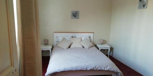 Cereste House | La maison Bleue