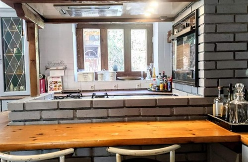 Cuncy-les-Varzy House | La Maison bleue