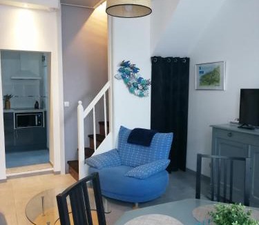 Fecamp House | La maison bleue