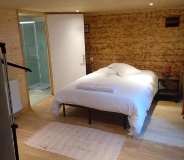 La Cabanasse House | La Maison Bleue