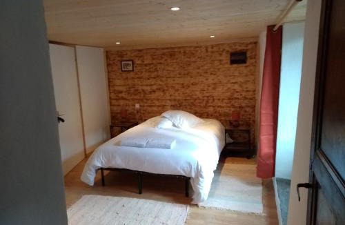 La Cabanasse House | La Maison Bleue