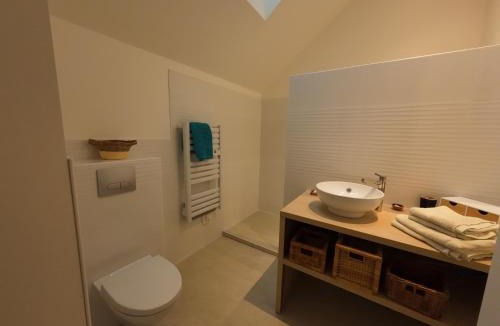 La Haye-du-Puits House | la maison bleue