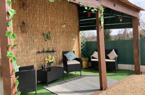 Preveranges House | La Maison Bleue