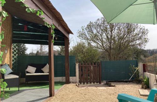 Preveranges House | La Maison Bleue