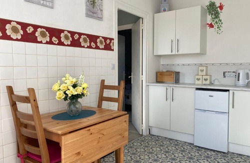 Preveranges House | La Maison Bleue