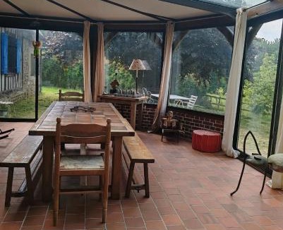 Reux House | La maison bleue