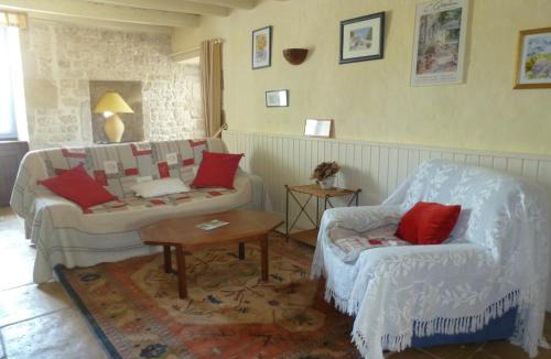 Saint-Gelais House | LA MAISON BLEUE