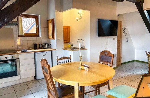 Riquewihr Apartment | La Maison Bleue - Historic house in the heart of Riquewihr. 5 guest apartment