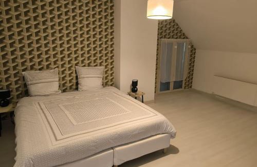 Paissy House | La Maison bleue Paissy